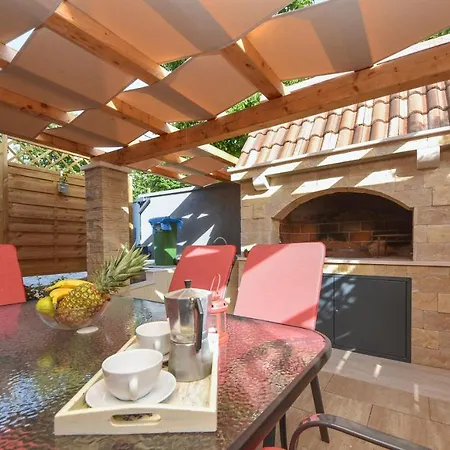 Katarina Appartamento Zara