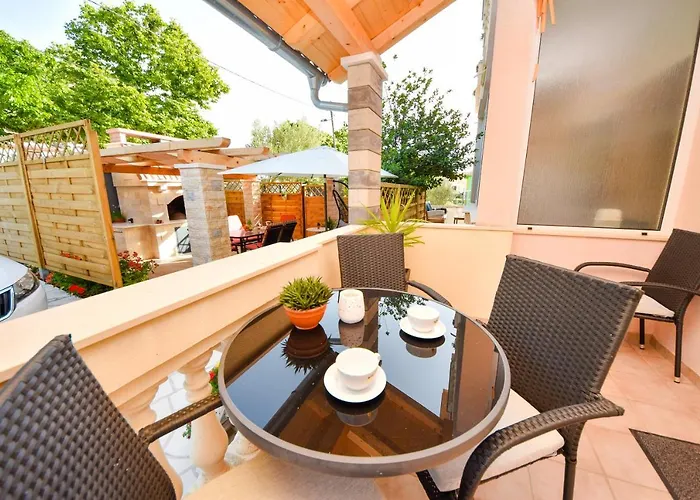 Katarina דירה *